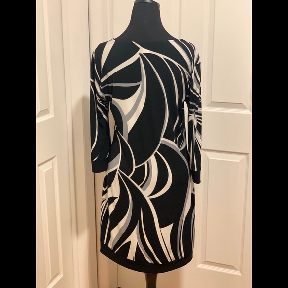 Dress - Picture 2 of 4